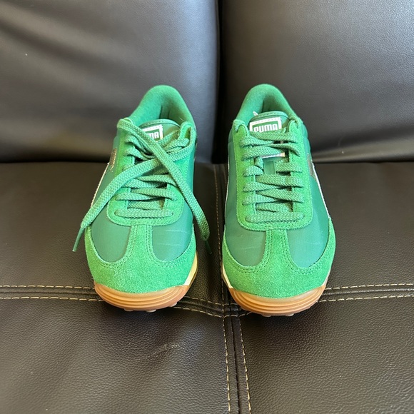 Puma Easy Rider in Green - Picture 5 of 12